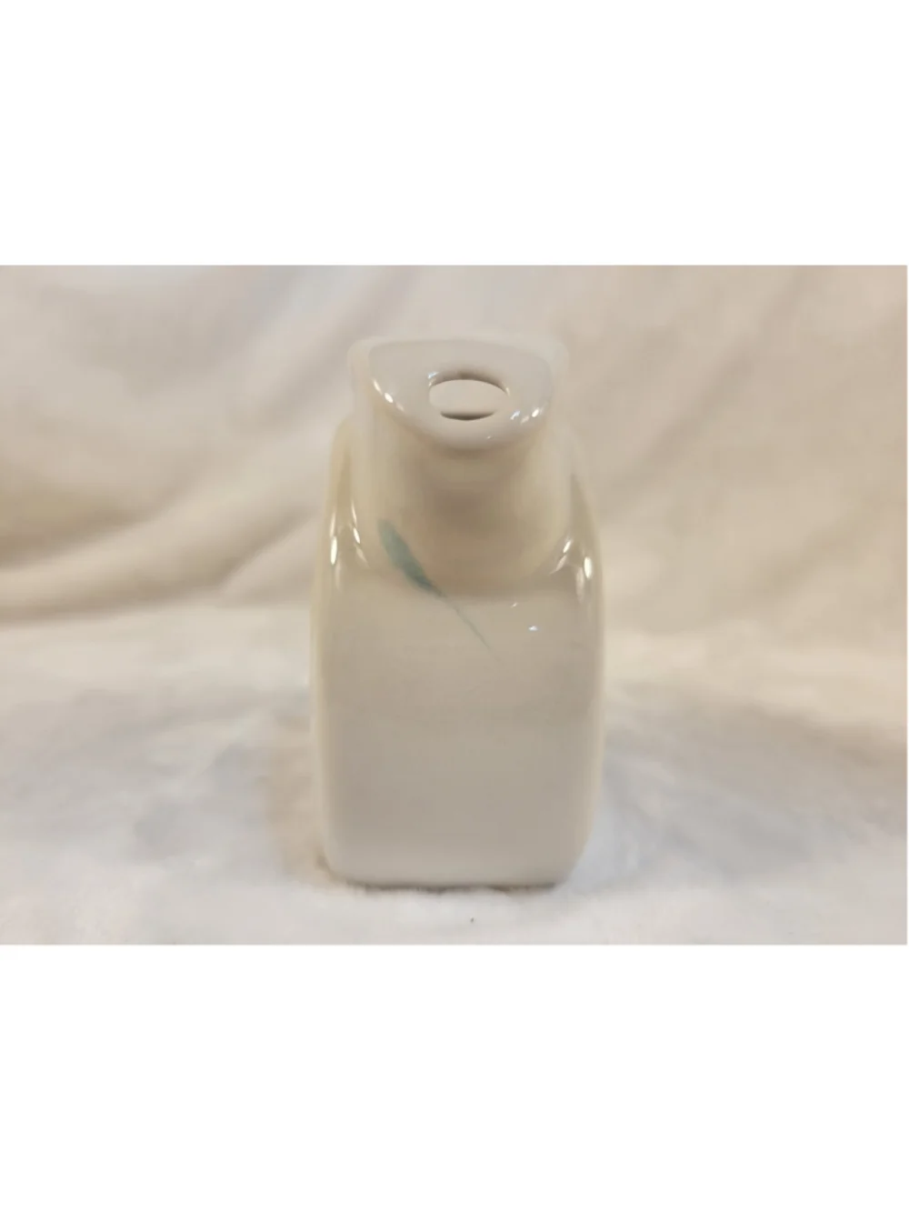 FIESTA Mini Disc Disk Pitcher Holly Ribbon Christmas Creamer White 3.25